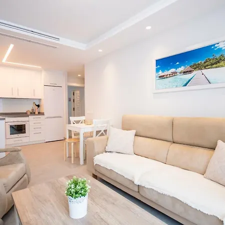 Cubo's Tivoli B3 Apartment *